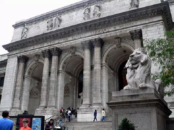 Lối vào Thư viện Công cộng New York (Ảnh: Internet).