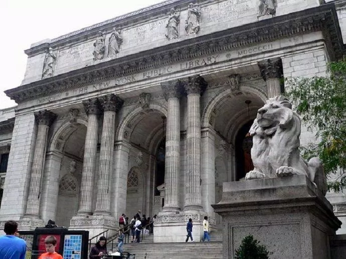 Lối vào Thư viện Công cộng New York (Ảnh: Internet). Lối vào Thư viện Công cộng New York (Ảnh: Internet).
