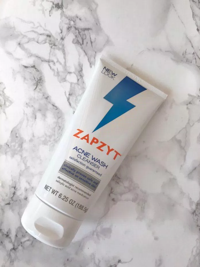 Sữa rửa mặt Zapzyt Acne Wash Cleanser 2% BHA mang đến hiệu quả trị mụn tốt (Nguồn: Internet)