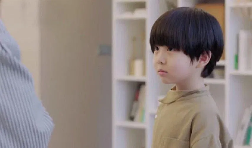 Diễn viên nhí Triệu Tuấn Trạch chiếm được rất nhiều cảm tình của người hâm mộ ( nguồn: internet)