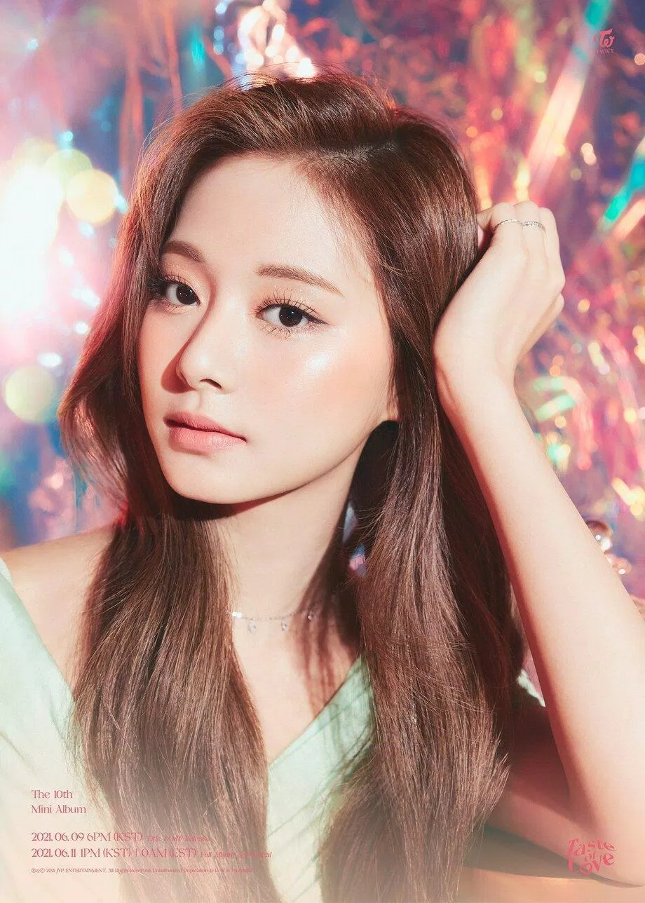 Tzuyu (TWICE) là nữ nghệ sĩ Kpop duy nhất và cũng là người ngoại quốc duy nhất trong danh sách những ngôi sao nữ được các khách hàng phẫu thuật thẩm mỹ chuộng nhất Nhật Bản. (Nguồn: Internet)