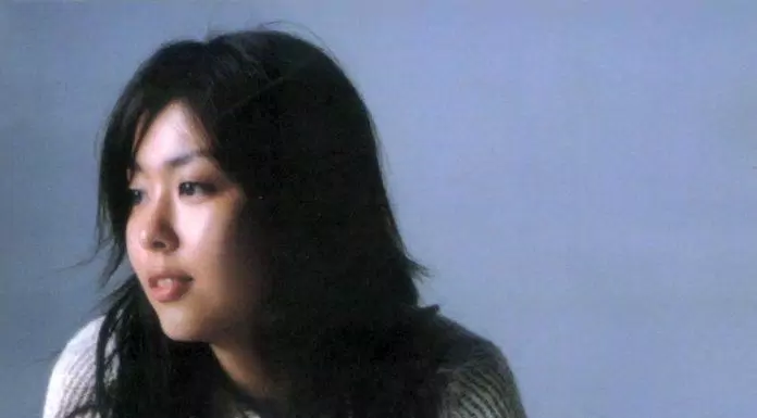 Sugisaki Hana đứng hạng 24 trong danh sách 50 nữ diễn viên được yêu thích nhất năm 2021 với 196 điểm bình chọn. Ngôi sao sinh năm 1997 gây ấn tượng nhờ vai chính trong drama Ochoyan. (Nguồn: Internet)