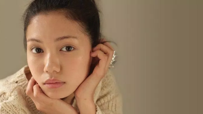 Nikaido Fumi đứng hạng 45 trong danh sách 50 nữ diễn viên được yêu thích nhất năm 2021 với 91 điểm bình chọn. Ngôi sao sinh năm 1994 là bảo bối có một không hai trong số các nữ diễn viên lứa 20 tuổi. (Nguồn: Internet)
