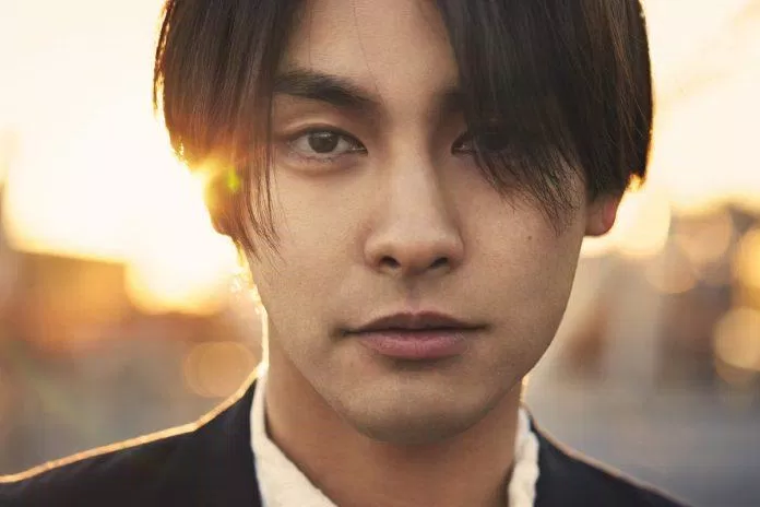 Yagira Yuya đứng hạng 39 trong danh sách 50 nam diễn viên được yêu thích nhất năm 2021 với 103 điểm bình chọn. Ngôi sao sinh năm 1990 là một trong số các diễn viên trẻ hàng đầu có diễn xuất đa dạng. (Nguồn: Internet)