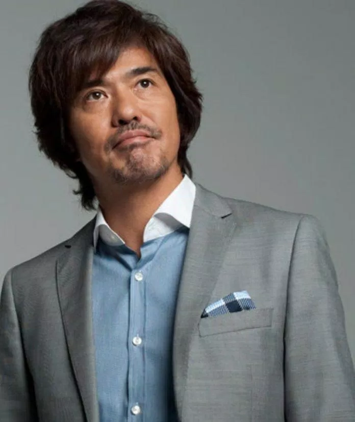 Sato Koichi đứng hạng 44 trong danh sách 50 nam diễn viên được yêu thích nhất năm 2021 với 87 điểm bình chọn. Ngôi sao sinh năm 1960 sở hữu khí chất kiểu vừa trụ cột vừa bất kham. (Nguồn: Internet)