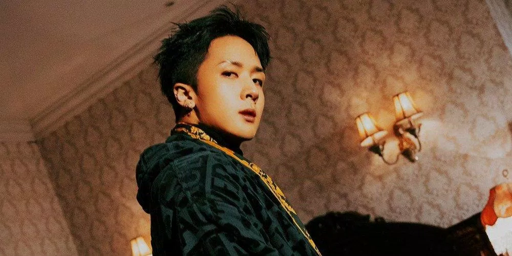 Ravi (VIXX) đứng hạng 30 trong BXH những nam rapper đỉnh nhất Kpop do người hâm mộ bình chọn. Trong nhóm, nam idol giữ vai trò main rapper, lead dancer và vocalist. (Nguồn: Internet)