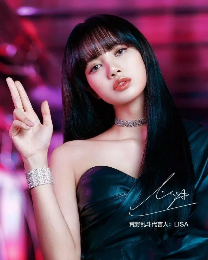 Lisa (BLACKPINK) xuất sắc đứng đầu trong BXH những nữ rapper đỉnh nhất Kpop do người hâm mộ bình chọn. Trong nhóm, nữ idol đảm nhận vai trò main dancer, lead rapper, sub vocal và maknae. (Nguồn: Internet)