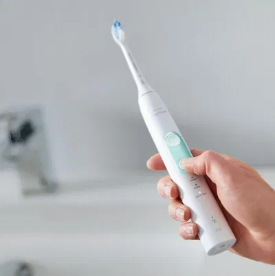 Bàn chải điện giúp người dùng hầu như không phải thực hiện thao tác gì khi đánh răng (Ảnh: Internet). Bàn chải điện giúp người dùng hầu như không phải thực hiện thao tác gì khi đánh răng (Ảnh: Internet).