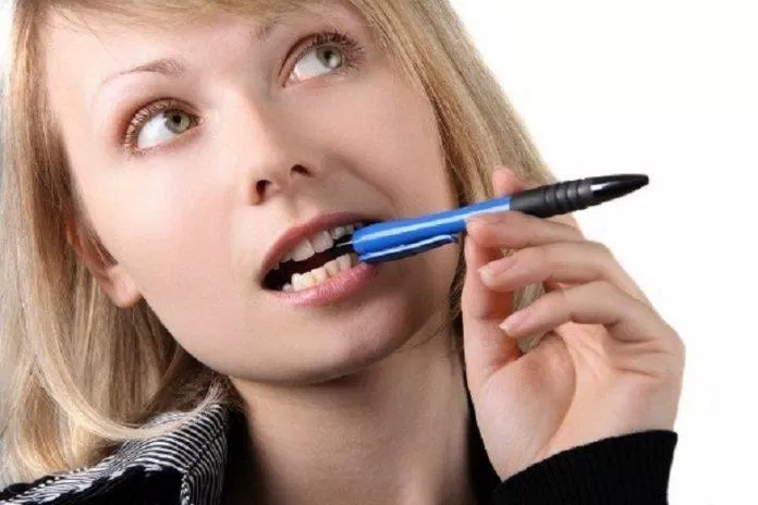 Có phải bạn cũng đôi lần làm hành động này đúng không? (Ảnh: Internet). Có phải bạn cũng đôi lần làm hành động này đúng không? (Ảnh: Internet).