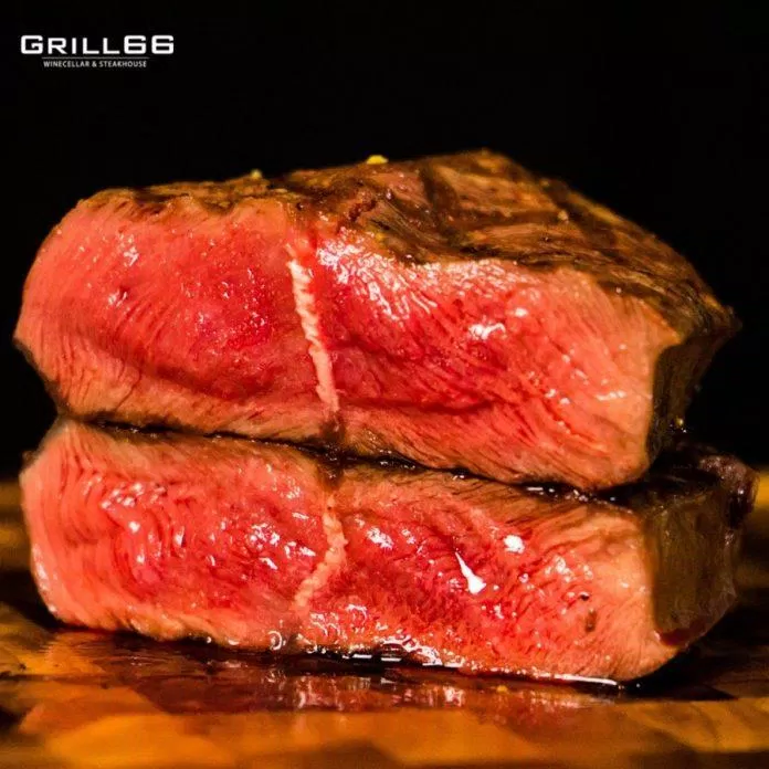 Grill 66 Wine Cellar & Steakhouse's Hot Beef Steak.  (Ảnh: Internet)