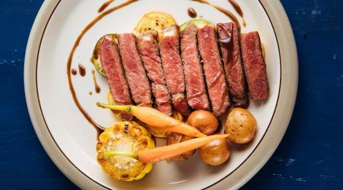 Phần beefsteak của The First Steakhouse. (Ảnh: Internet)