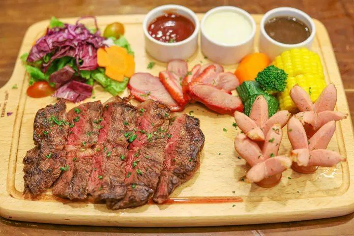 Phần beefsteak của Cow Express. (Ảnh: Internet)