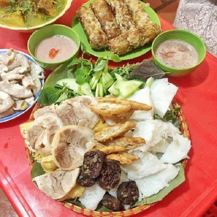 Bún Đậu Mắm Tôm - Ko Thui Thùng rất nổi tiếng với những món ăn ngon.  (Nguồn: Internet)