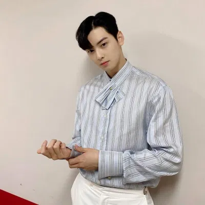 Cha Eunwoo (ASTRO) được cư dân mạng cho là có ngoại hình huyền thoại. (Nguồn: Internet)