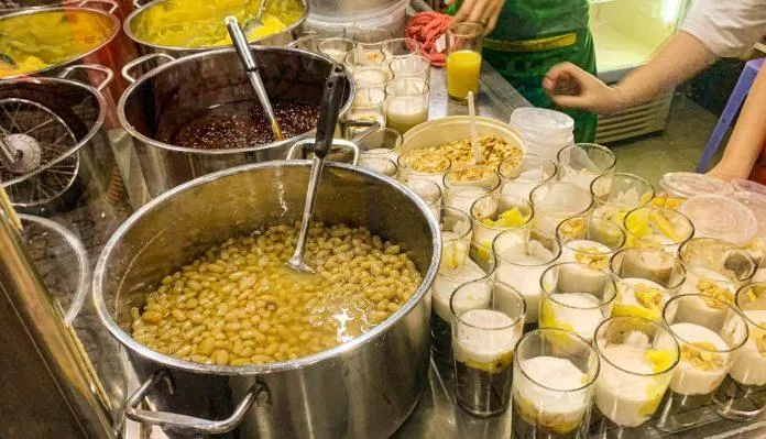 Menu của quán rất đa dạng với đủ loại chè (Ảnh: Internet)