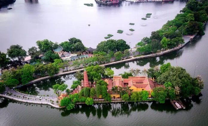 Quang cảnh chùa Trấn Quốc nhìn từ trên cao (Ảnh: Internet). Quang cảnh chùa Trấn Quốc nhìn từ trên cao (Ảnh: Internet).