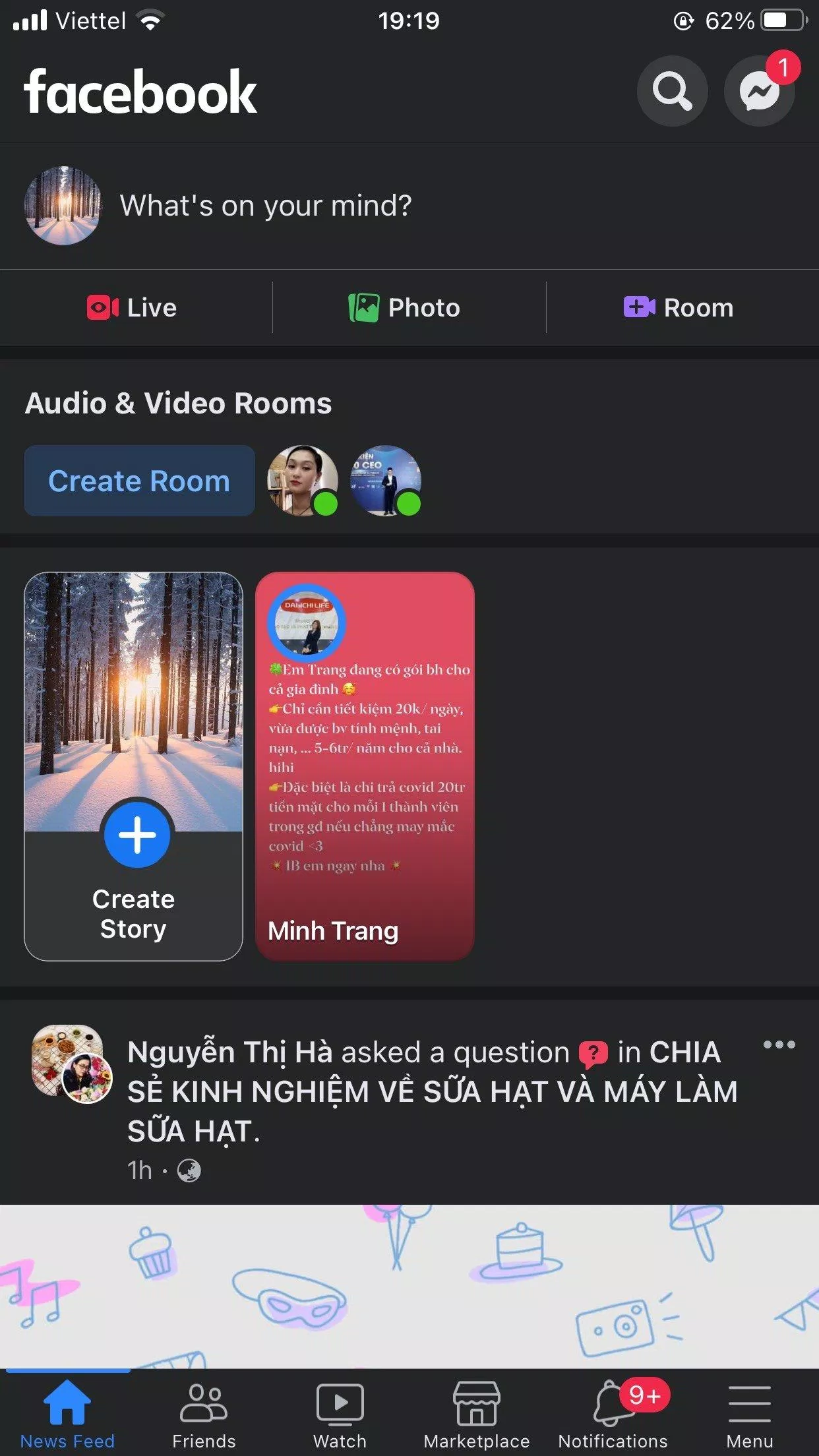 Giao diện Facebook trên iPhone đã được chuyển sang chế độ tối (Ảnh: BlogAnChoi). Giao diện Facebook trên iPhone đã được chuyển sang chế độ tối (Ảnh: BlogAnChoi).