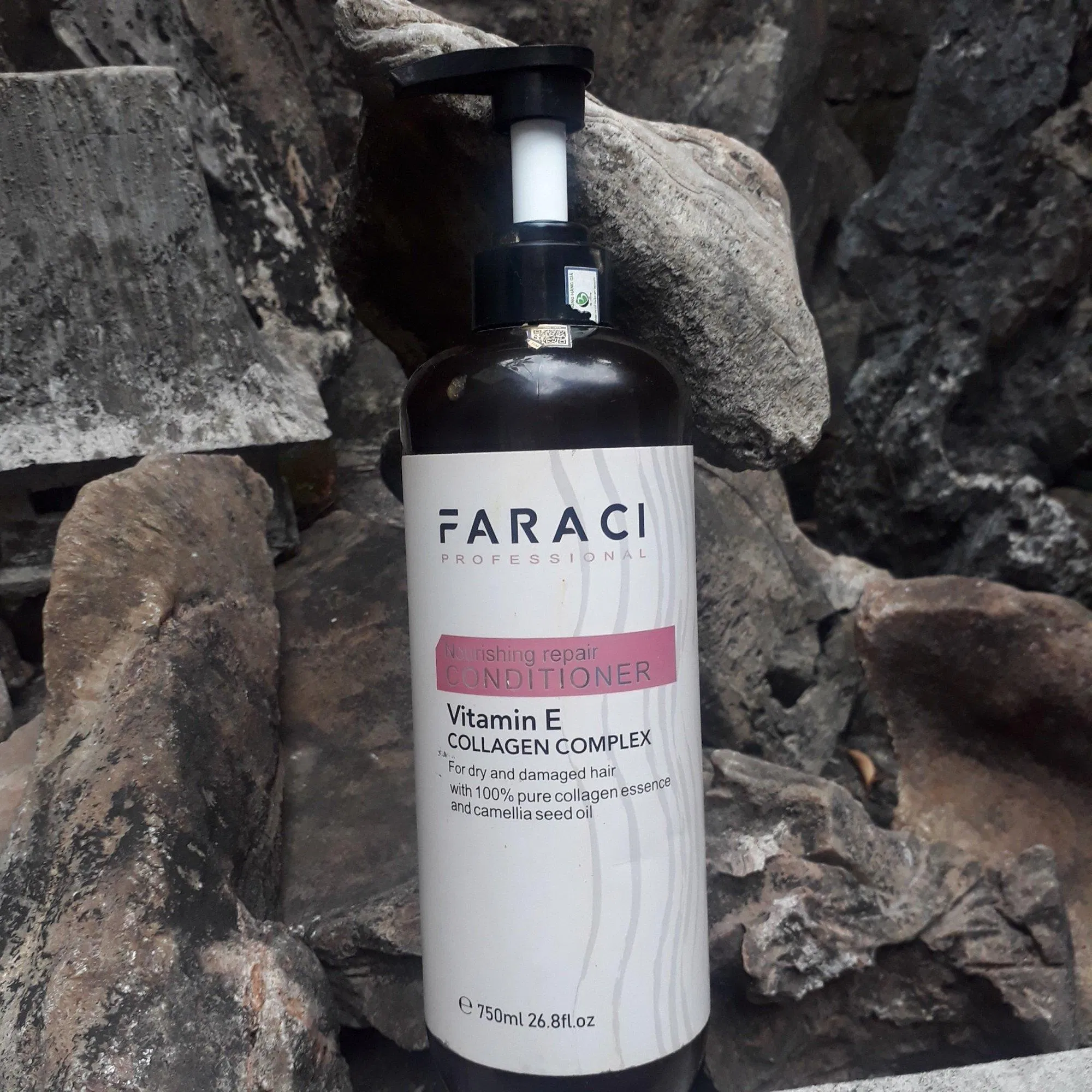 Dầu xả Faraci Nourishing Repair Conditioner (ảnh: BlogAnChoi).