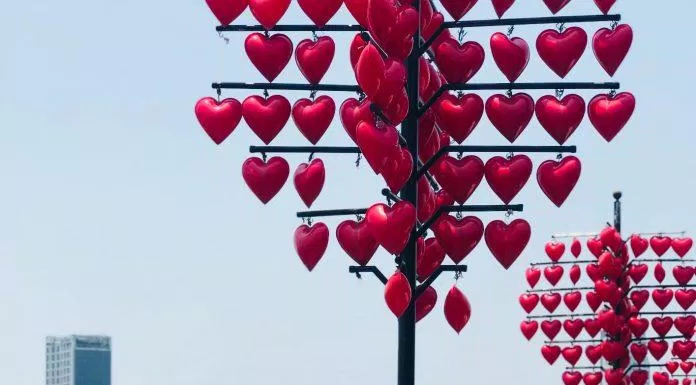 Cầu Tình yêu - Ảnh: BlogAnChoi
