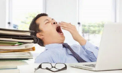 Buồn ngủ vào ban ngày cũng là dấu hiệu của thói quen ngủ không tốt (Ảnh: Internet). Buồn ngủ vào ban ngày cũng là dấu hiệu của thói quen ngủ không tốt (Ảnh: Internet).