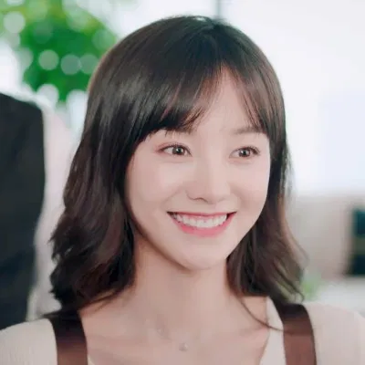 Hồ Ý Hoàn có nhan sắc vô cùng ngọt ngào (Ảnh: Internet). Hồ Ý Hoàn có nhan sắc vô cùng ngọt ngào (Ảnh: Internet).