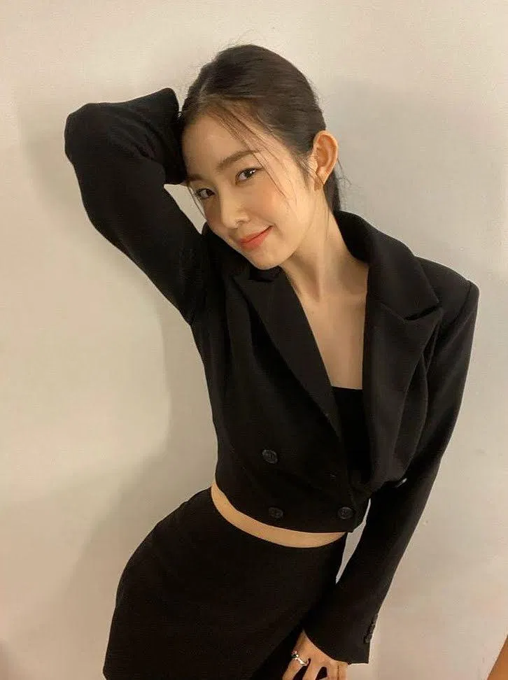 Irene (Red Velvet) được cư dân mạng cho là có ngoại hình huyền thoại. (Nguồn: Internet)