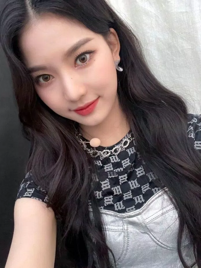 Isa (STAYC) thần tượng K-Pop tân binh xinh đẹp nhất, theo người hâm mộ. (Nguồn: Internet)