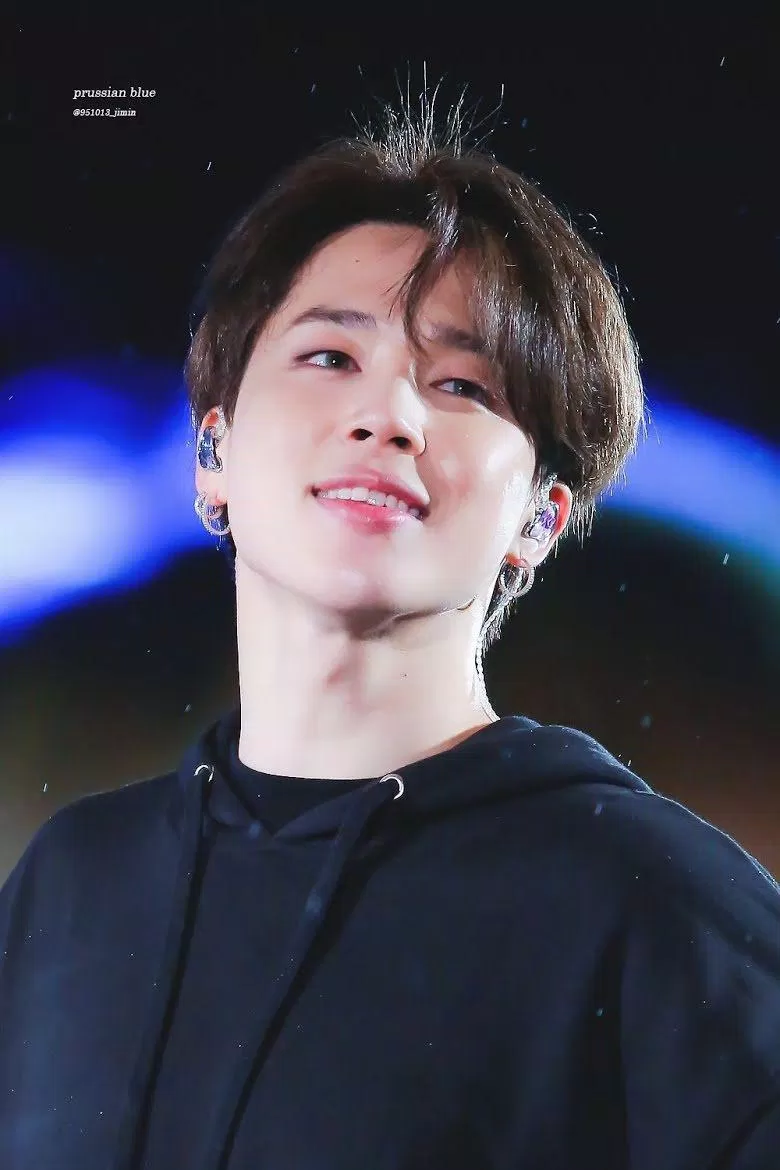 Jimin (BTS) nam thần tượng K-Pop đang thu hút sự chú ý vì kỹ năng nhảy múa đầy mê hoặc. (Nguồn: Internet)