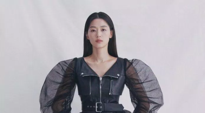 Jun Ji Hyun trở thành Đại sứ cho Alexander McQueen. (Nguồn: Internet)