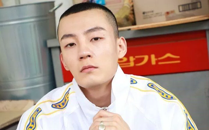 Kim Min Gwi từng gây xôn xao khi được công bố dương tính với COVID-19 (Ảnh: Internet). Kim Min Gwi từng gây xôn xao khi được công bố dương tính với COVID-19 (Ảnh: Internet).