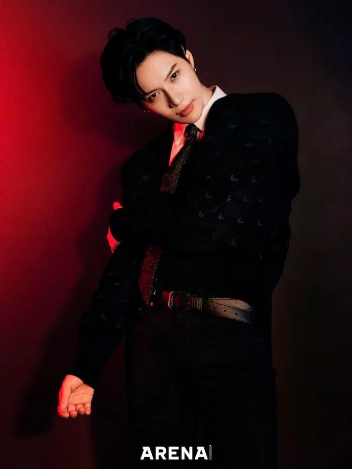 Taemin (SHINee) được vinh danh trên bảng vàng Hanteo trong top 10 nam ca sĩ solo bán đĩa chạy nhất với thành tích "tẩu tán" 128,416 bản. (Nguồn: Internet)