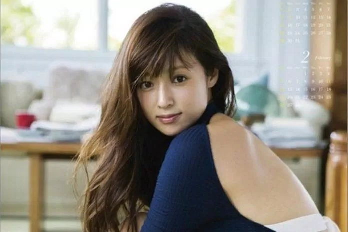 Fukada Kyoko đứng hạng 6 trong danh sách những nghệ sĩ Nhật Bản "cá kiếm" được nhiều hợp đồng quảng cáo nhất nửa đầu năm 2021 theo Model Press với 7 hợp đồng quảng cáo. (Nguồn: Internet)