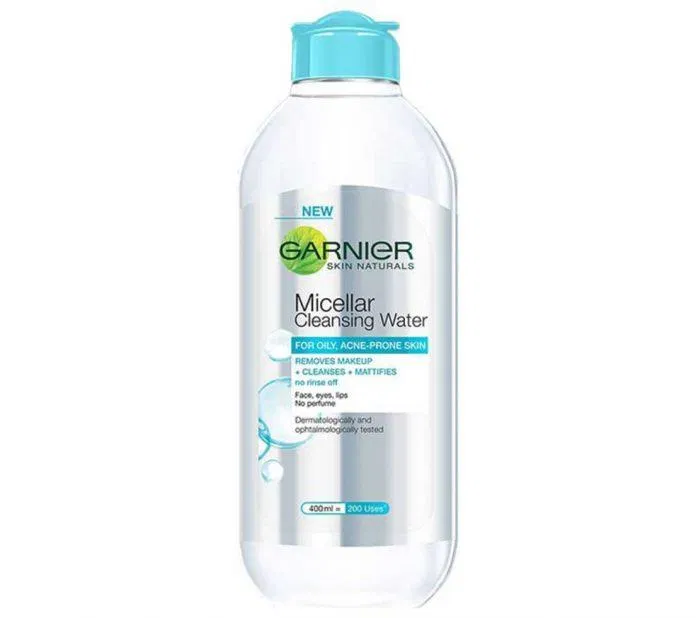Nước tẩy trang Garnier Micellar Cleansing Water phiên bản xanh là "chân ái" của các cô nàng da hỗn hợp thiên dầu ( Nguồn: internet)