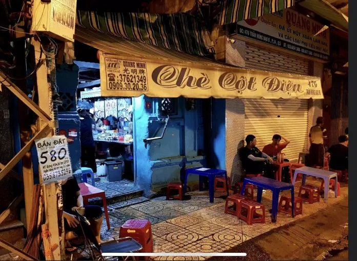 Quán chè cột điện - Một trong những quán chè lâu đời nhất Sài Gòn. (Ảnh: Internet)