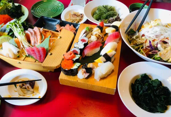 Top 10 nhà hàng Sushi nổi tiếng ở Sài Gòn yên bình Kasen Sushi La Fang Sushi House Quận 1, Những người Sushi nổi tiếng ở Quận 3 Sushi Sushi Hokkaido Sachi Dong du Sushi Masa Thatch Thi Than Ngon Sushi Sushi Little Sushi Quận 1 Chowchi District Thông tin Top 10 Cửa hàng Sushi Hàng đầu ở Sai Gon Yen Sushi Sake Pub