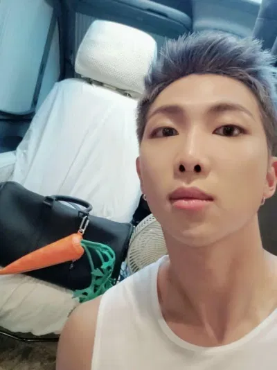 RM (BTS) thần tượng K-Pop là lựa chọn hoàn hảo để trở thành trưởng nhóm. (Nguồn: Internet)