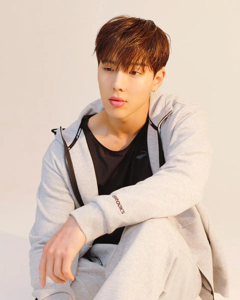Nam idol Shownu ngoài đời vô cùng hấp dẫn và cũng là một tuýp đàn ông ngọt ngào (Ảnh: Internet)