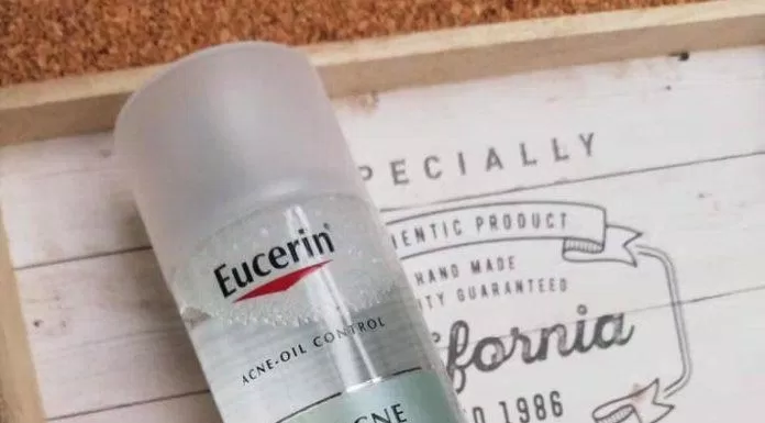 Eucerin ProAcne Solution Acne Make Up Cleansing Water danh riêng cho da mụn (Nguồn: Internet)