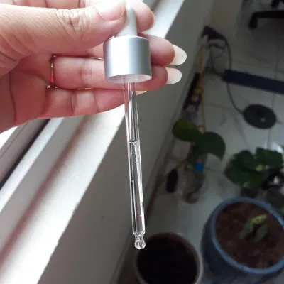 Đầu dropper bằng thủy tinh, trong suốt (ảnh: BlogAnChoi).