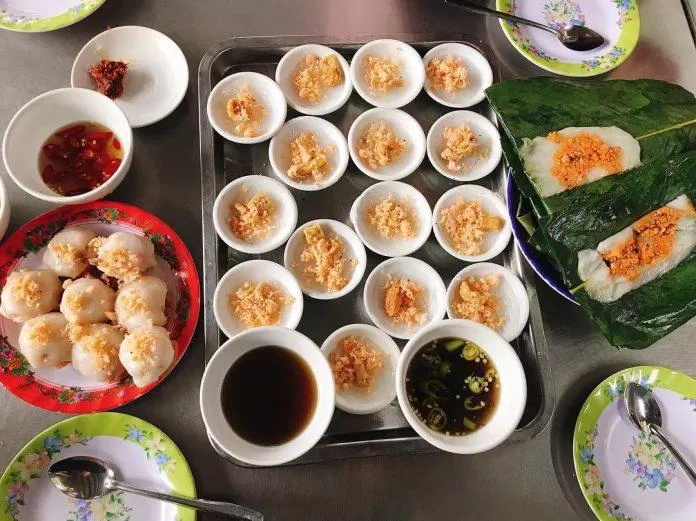 Đồ ăn vặt như bánh bèo, bánh nậm ở quán Tâm (Nguồn: Internet) Đồ ăn vặt như bánh bèo, bánh nậm ở quán Tâm (Nguồn: Internet)