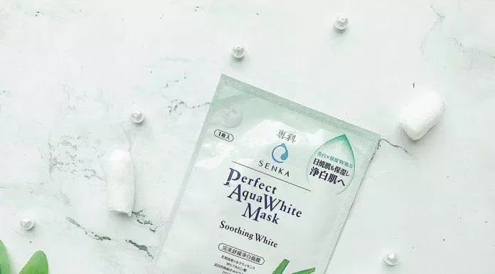 Mặt nạ Senka Perfect Aqua White Mask Soothing White giúp làm sáng da (Nguồn: Internet)