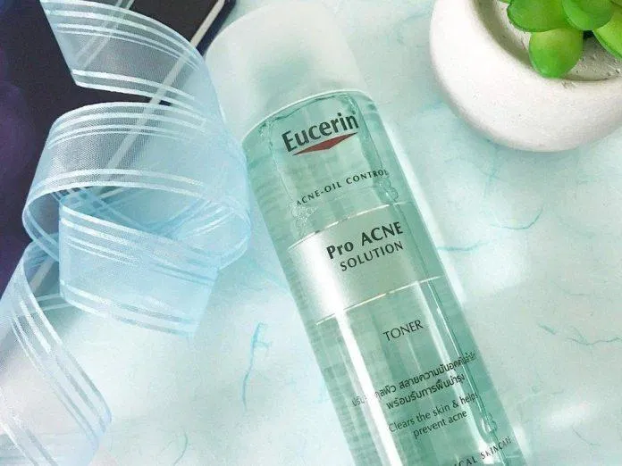 Eucerin Pro Acne Solution Toner với 2% Lactic Acid rất nhẹ dịu, phù hợp với da siêu nhạy cảm (nguồn: Internet). Eucerin Pro Acne Solution Toner với 2% Lactic Acid rất nhẹ dịu, phù hợp với da siêu nhạy cảm (nguồn: Internet).