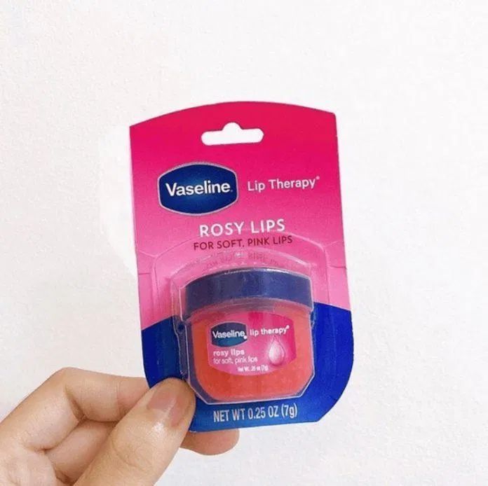 Son dưỡng quốc dân Vaseline Lip Therapy Rosy (Nguồn: Internet) Son dưỡng quốc dân Vaseline Lip Therapy Rosy (Nguồn: Internet)