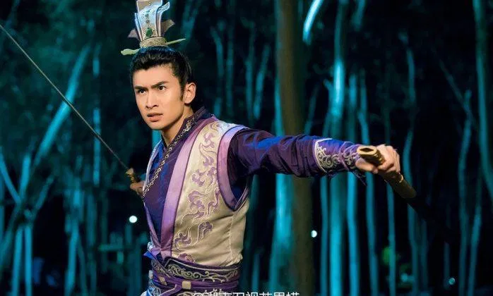 Vai diễn Hắc Diệu trong Cổ Kiếm Kỳ Đàm của Trương Vân Long (ảnh: internet) Vai diễn Hắc Diệu trong Cổ Kiếm Kỳ Đàm của Trương Vân Long (ảnh: internet)