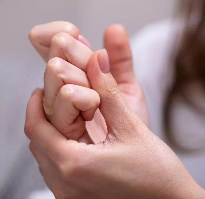 Viêm khớp không liên quan đến việc này đâu (Ảnh: Internet). Viêm khớp không liên quan đến việc này đâu (Ảnh: Internet).