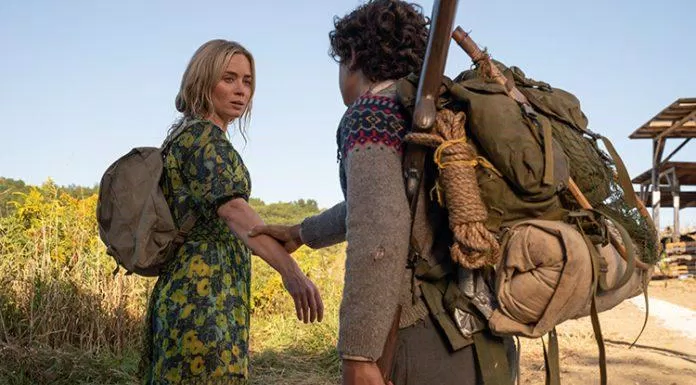 Evelyn (Emily Blunt) and Marcus (Noah Jupe) brave the unknown in "A Quiet Place Part II.” (Ảnh: Internet)