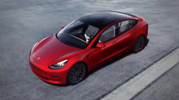 Xe ô tô điện Tesla Model 3 2021 (Ảnh: Internet).