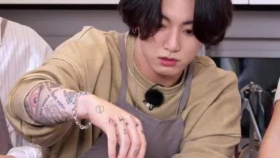Hình xăm trên tay của Jungkook (Ảnh: Internet). Hình xăm trên tay của Jungkook (Ảnh: Internet).