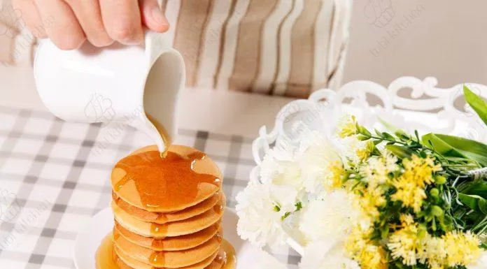 Bánh Pancake truyền thống với mật ong (Nguồn: Internet).