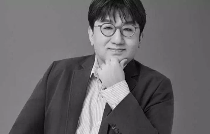 Bang Si-hyuk từng là nhà soạn nhạc, sản xuất âm nhạc của JYP (Nguồn: Internet). Bang Si-hyuk từng là nhà soạn nhạc, sản xuất âm nhạc của JYP (Nguồn: Internet).